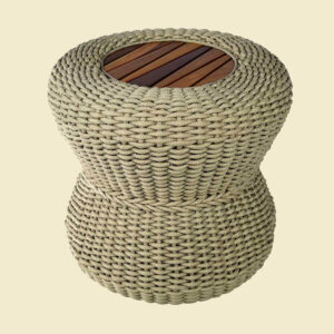 Mesa Lateral Casual com estrutura de alumínio revestido com corda náutica e tampo em Madeira Cumarú